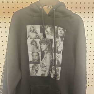 Black Graphic Hoodie with Taylor Swift Print The ERAS comcert Tour EUC